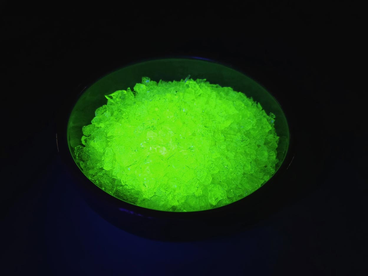 Uranium glass - crushed - 5g or 10g