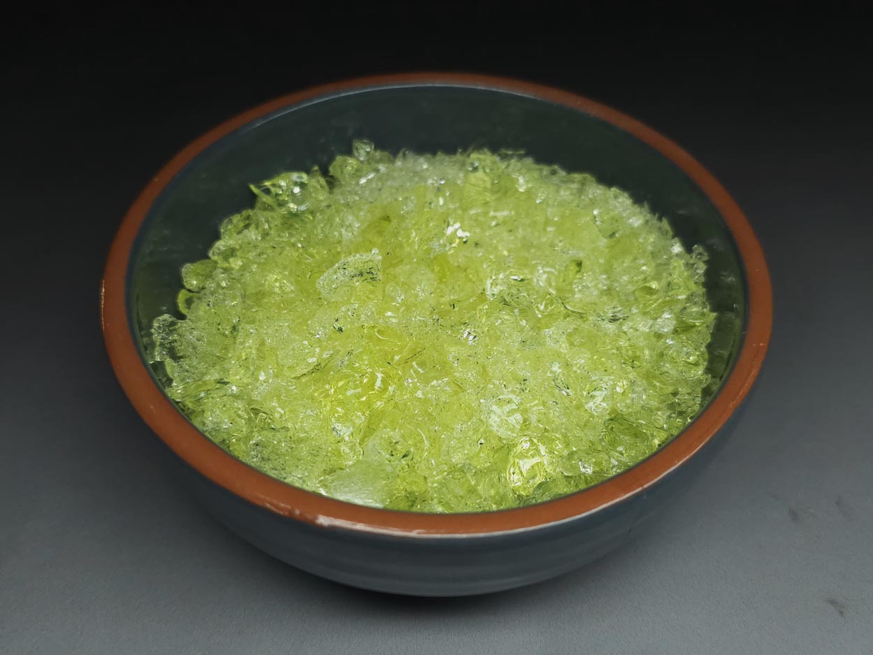 Uranium glass - crushed - 5g or 10g