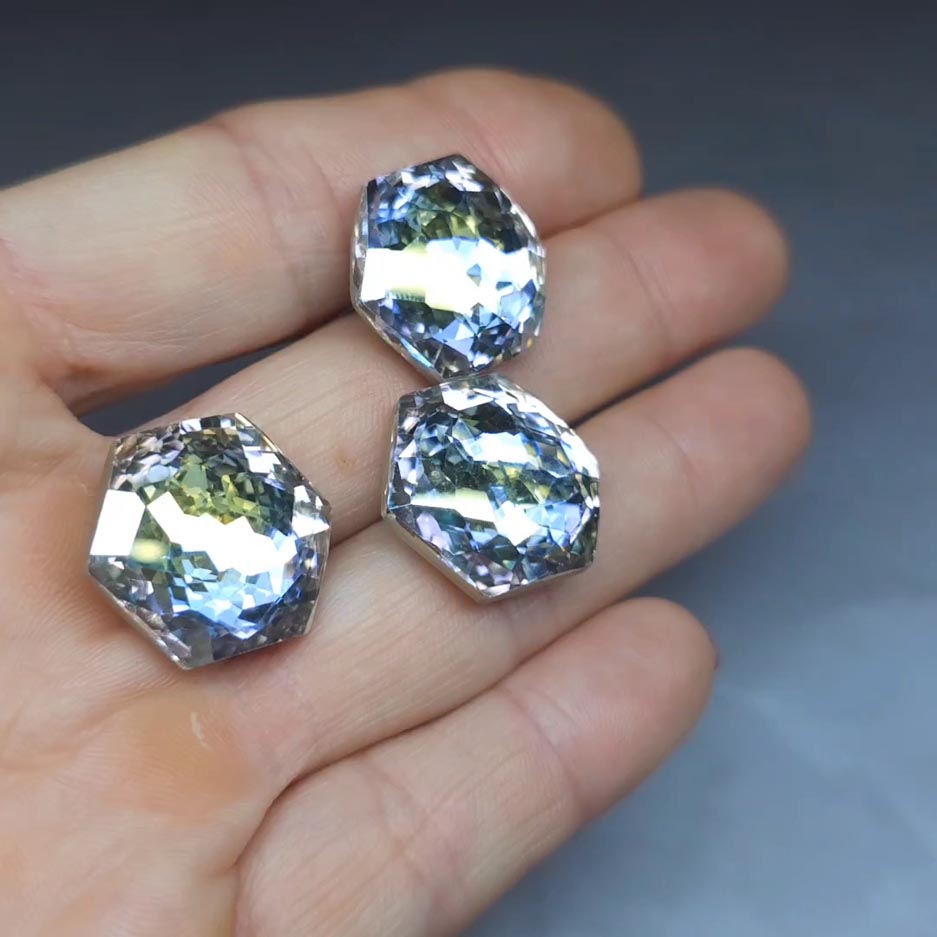Glass crystal - hexagon - gold blush - 18 mm