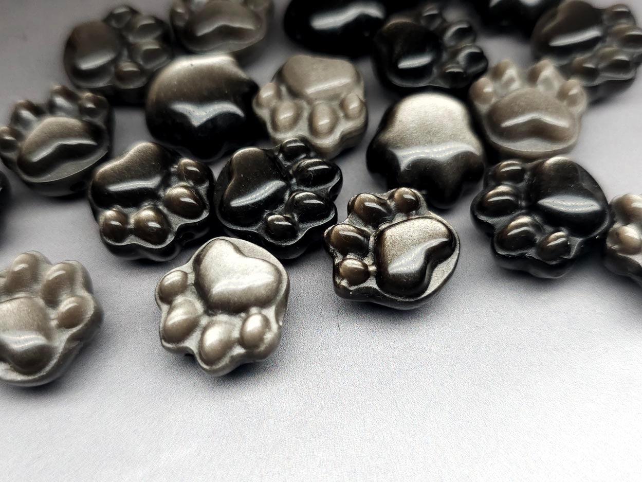 Obsidian - silver - paw carving - 16 mm