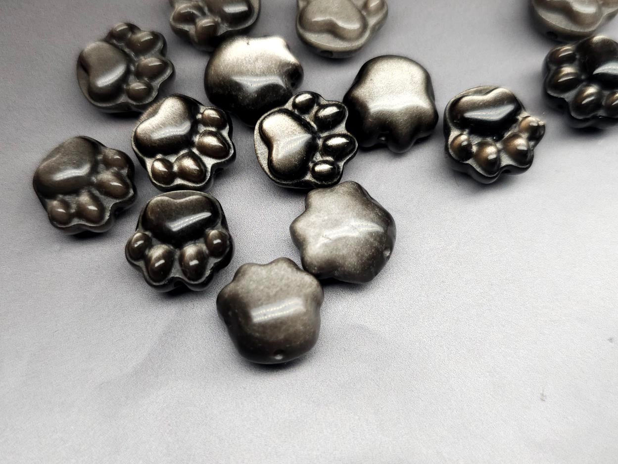 Obsidian - silver - paw carving - 16 mm