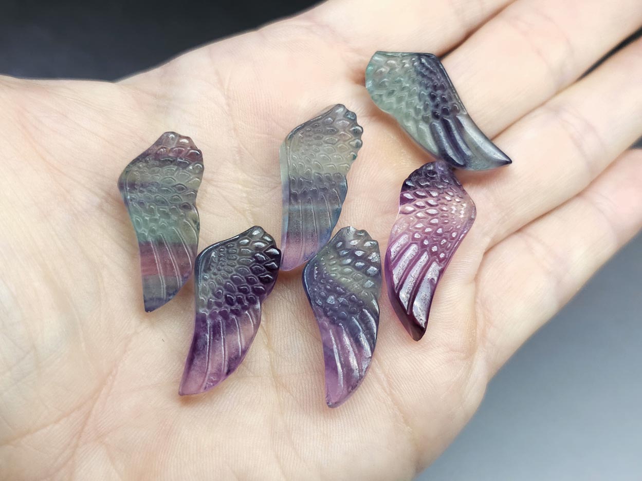 Fluorite - wing carving - 30 mm