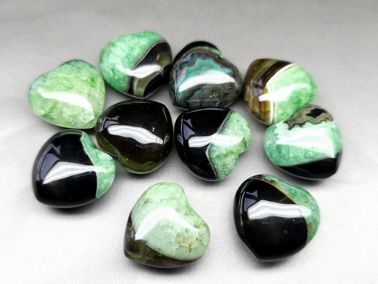 Agate - green puffy heart - 20 mm