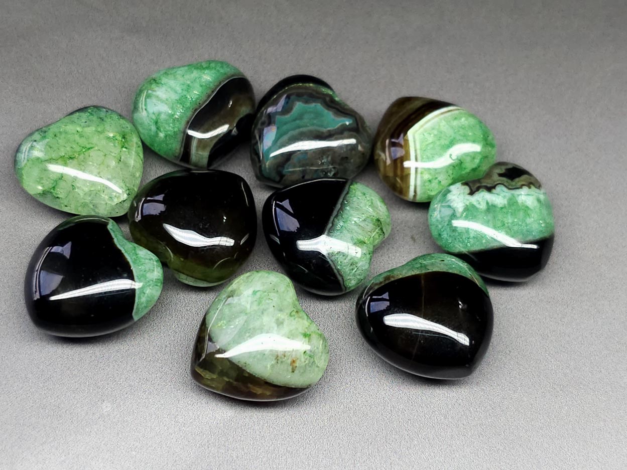 Agate - green puffy heart - 20 mm