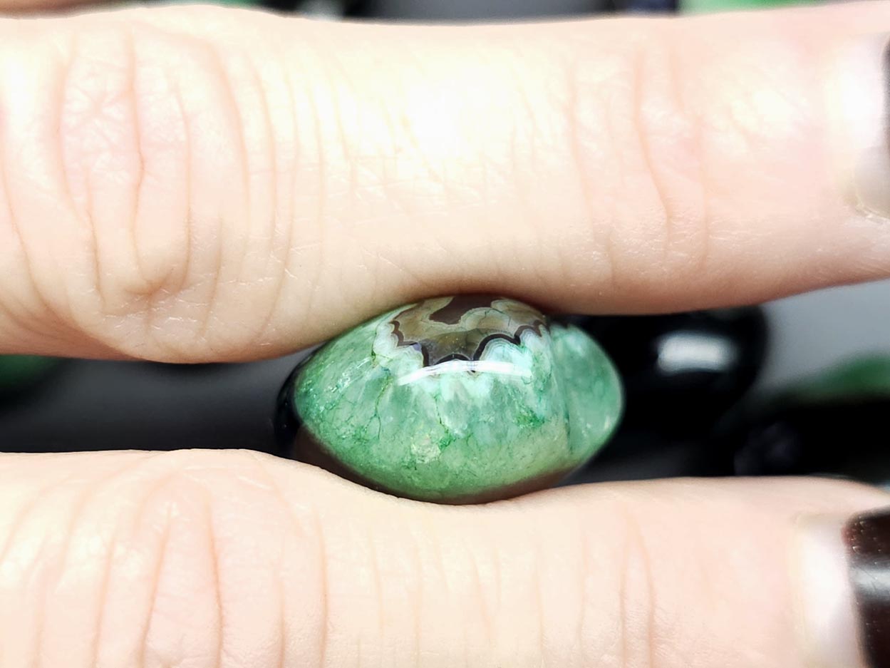 Agate - green puffy heart - 20 mm