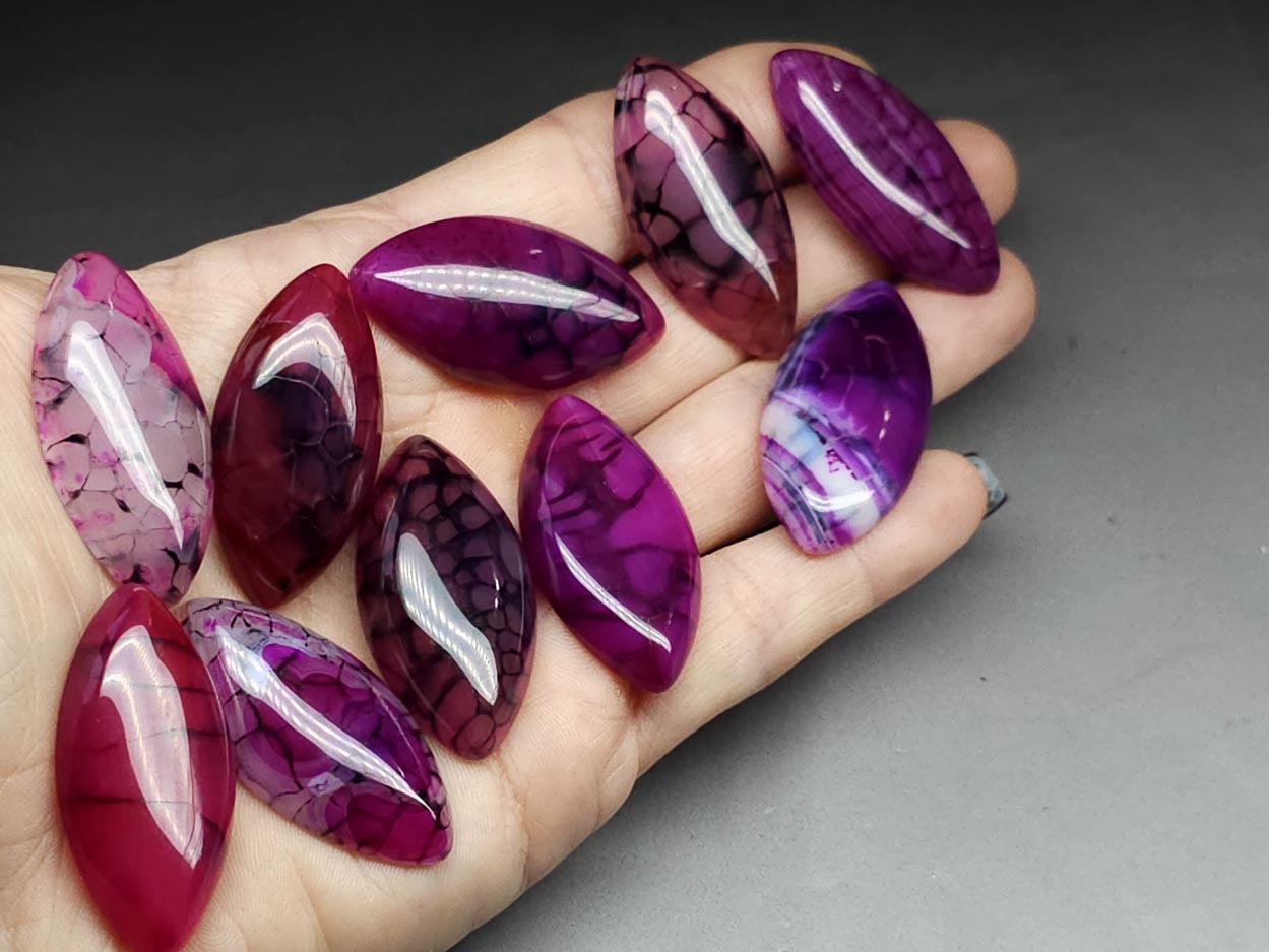 Agate mauve dragon veins cabochon - marquise - 40 mm