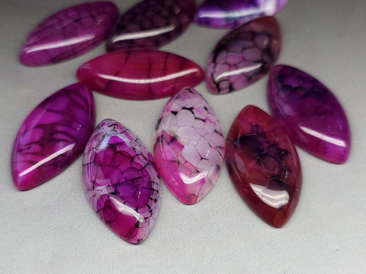 Agate mauve dragon veins cabochon - marquise - 40 mm