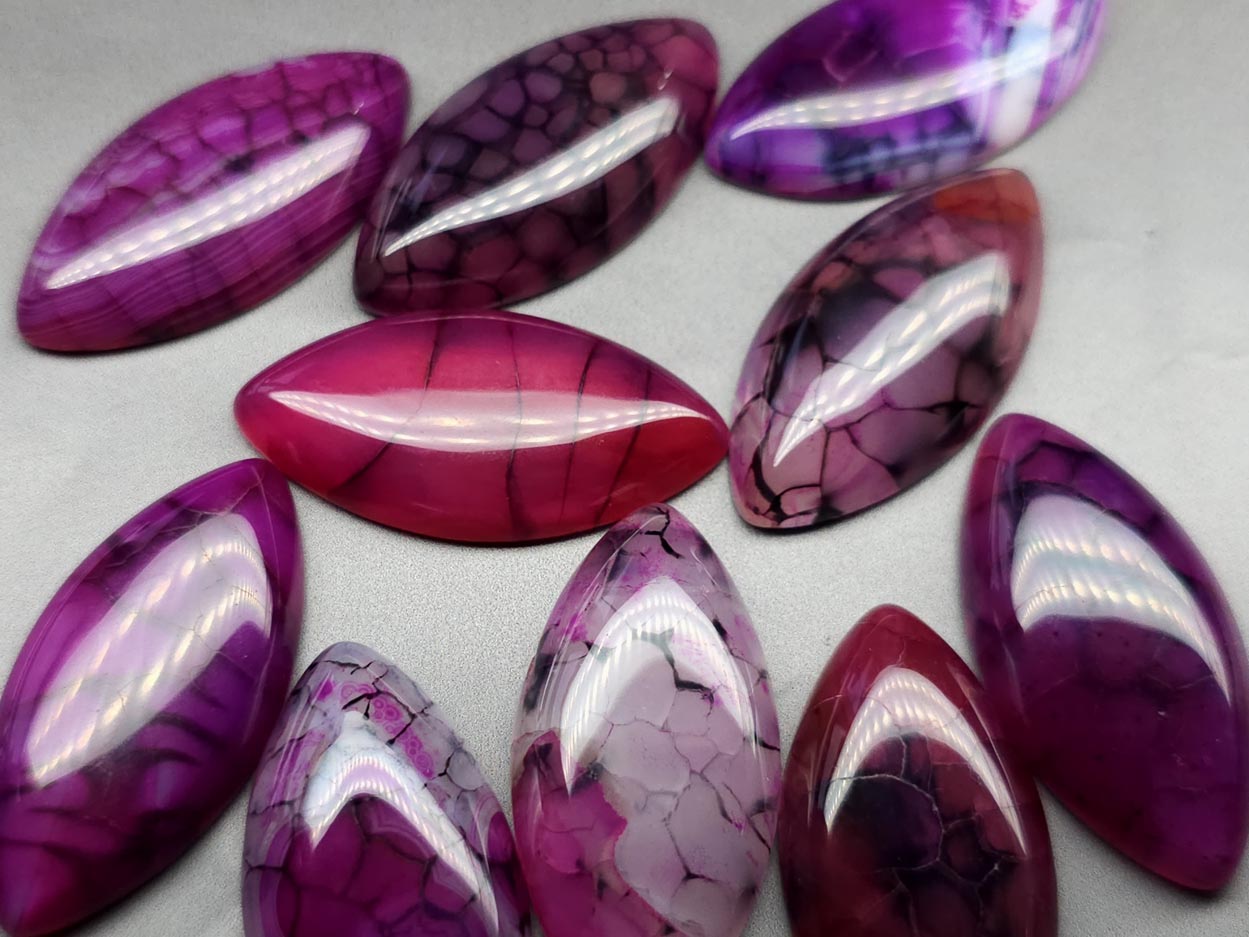 Agate mauve dragon veins cabochon - marquise - 40 mm