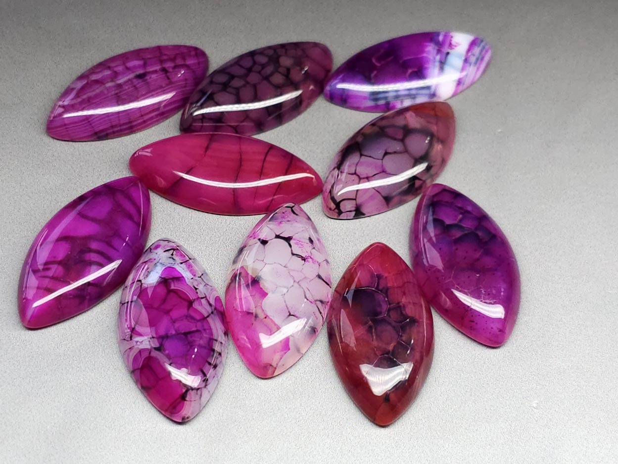 Agate mauve dragon veins cabochon - marquise - 40 mm