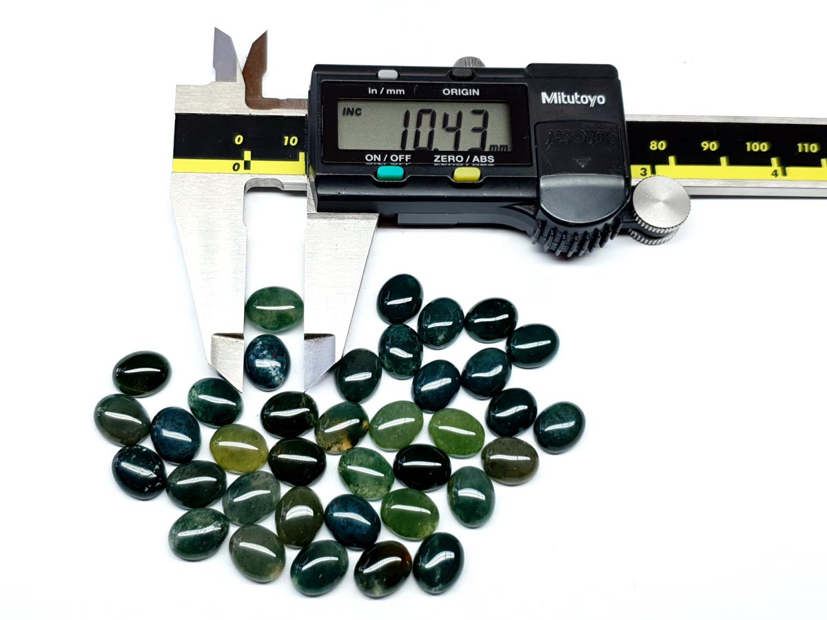 Moss agate cabochon - 10 mm - oval