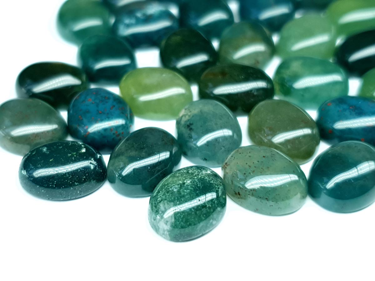 Moss agate cabochon - 10 mm - oval