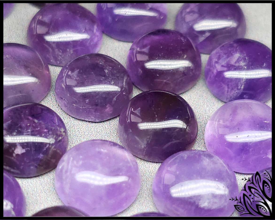 Amethyst cabochon - round - 10 mm