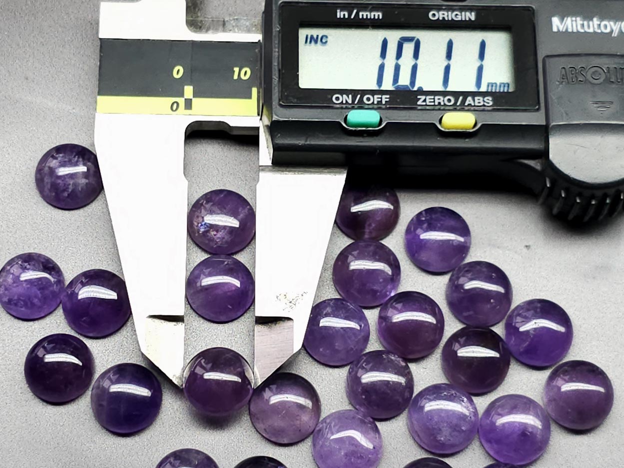 Amethyst cabochon - round - 10 mm