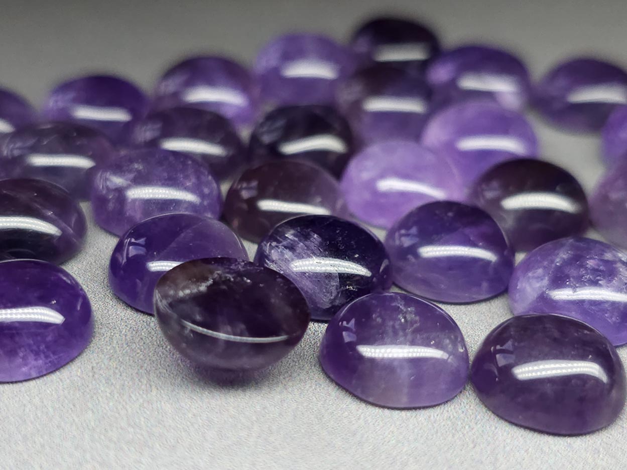Amethyst cabochon - round - 10 mm