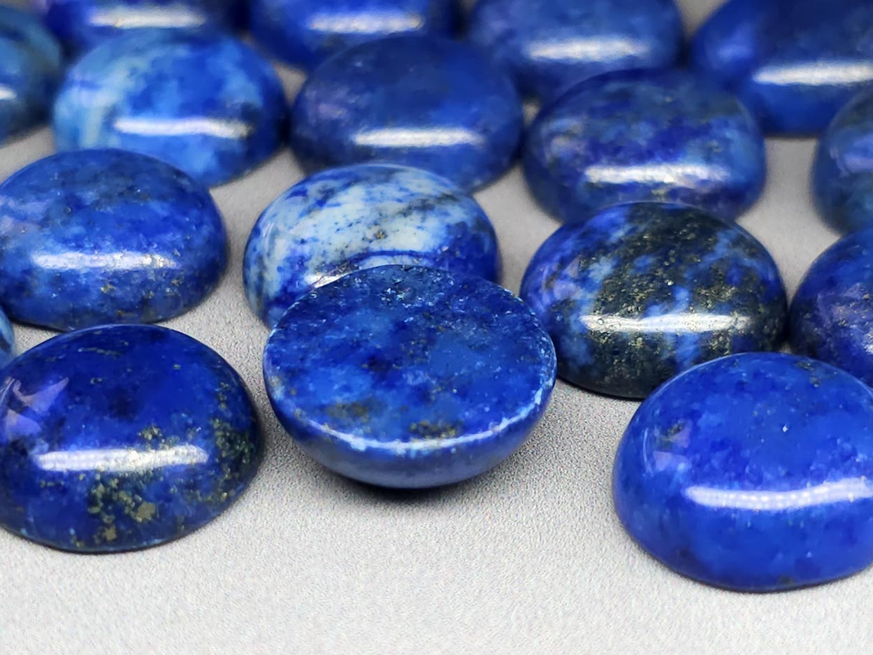 Lapis lazuli cabochon - round - 16 mm