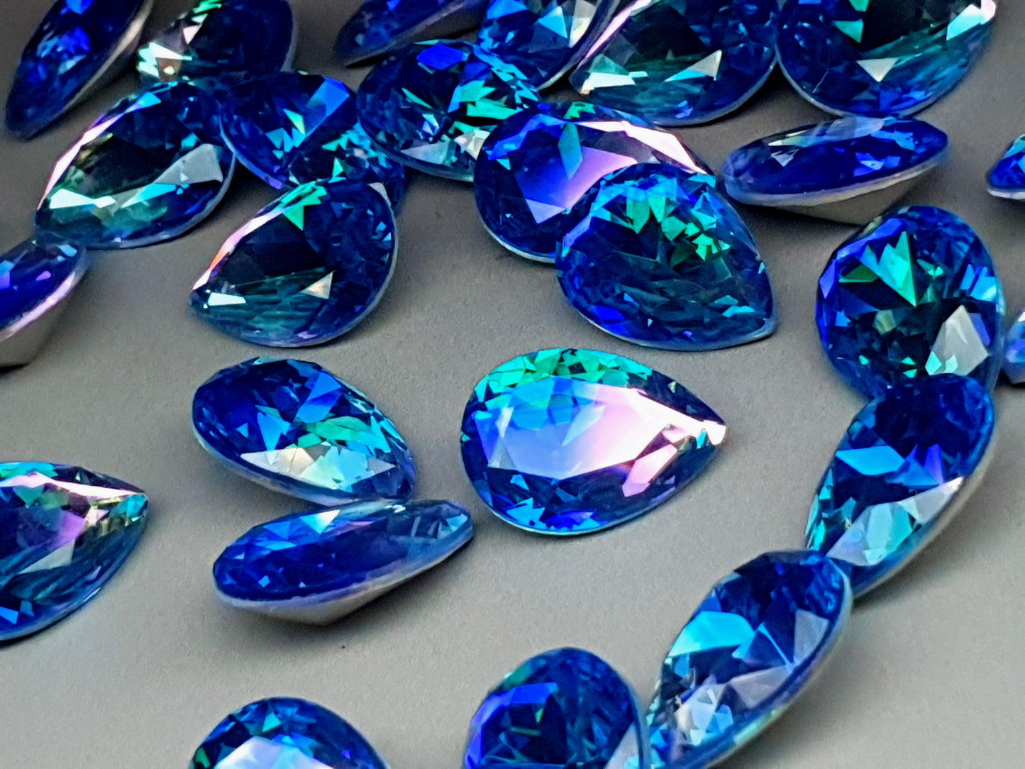 Glass crystal - Pear - 25 mm - Blue ombre