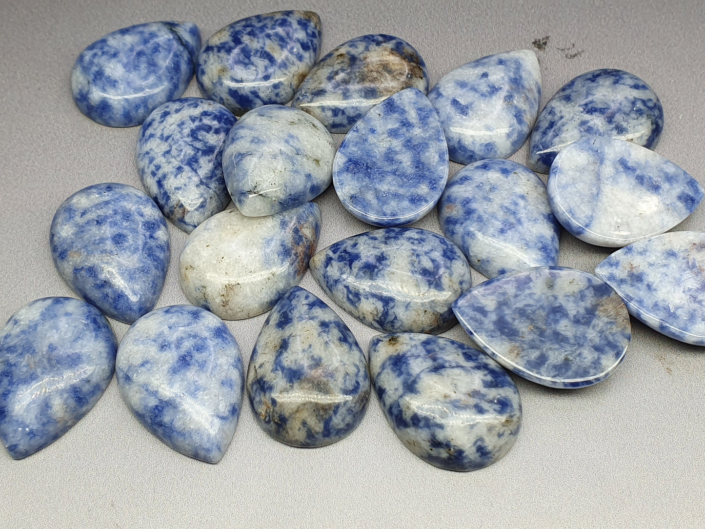 Blue spot jasper - pear - 25 mm