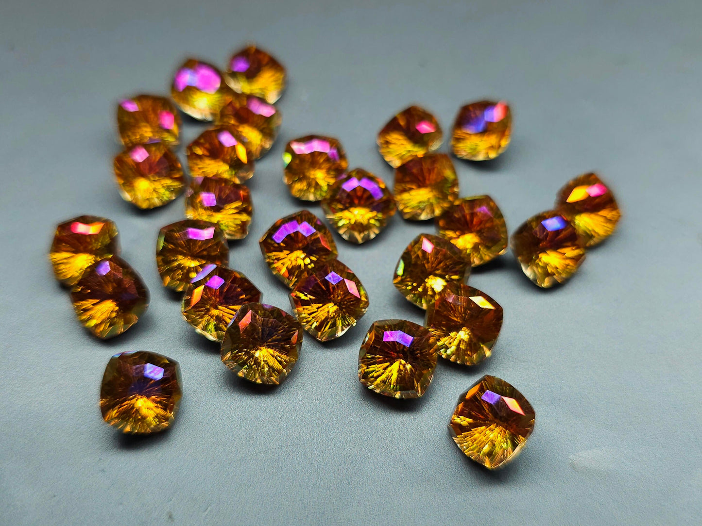 Glass crystal - square - 10 mm - phoenix starburst