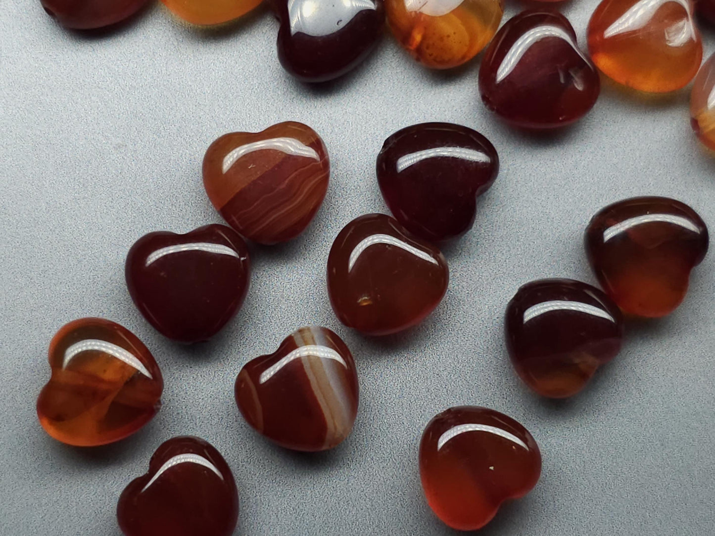Agate heart - drilled - 10 mm