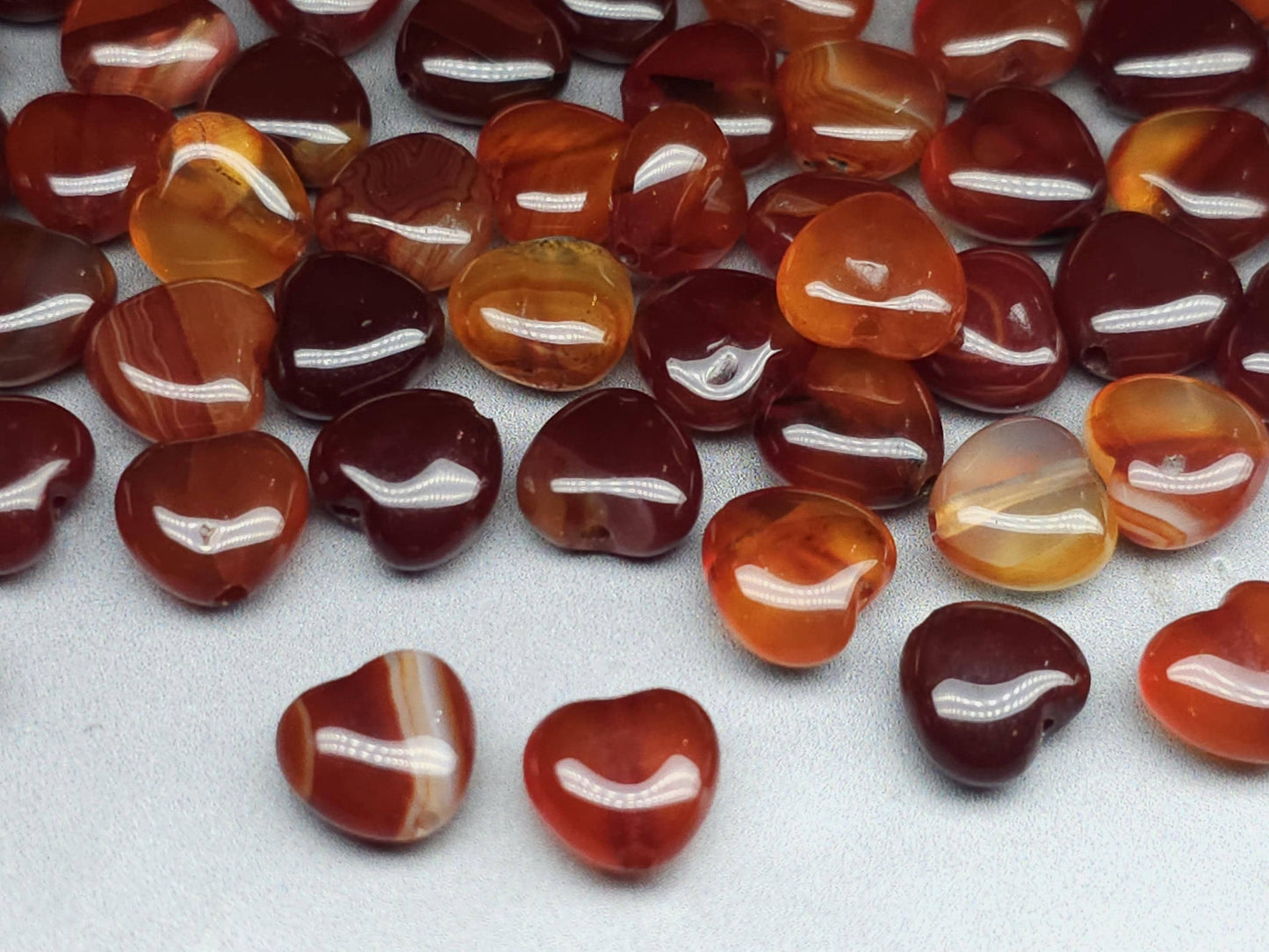 Agate heart - drilled - 10 mm