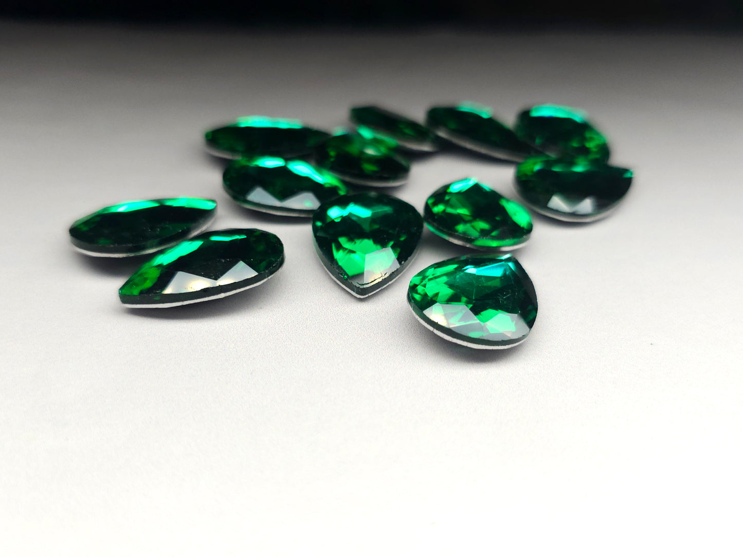 Emerald green faceted pear glass crystal stone 25mm for jewellery making and beadwork