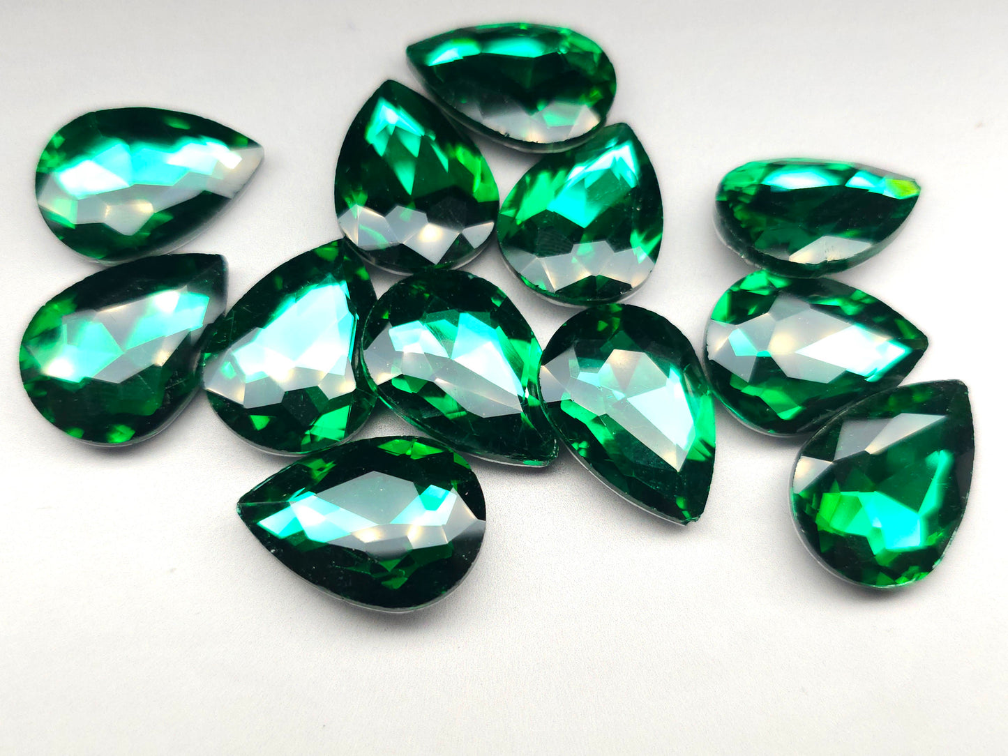 Emerald green faceted pear glass crystal stone 25mm for jewellery making and beadwork