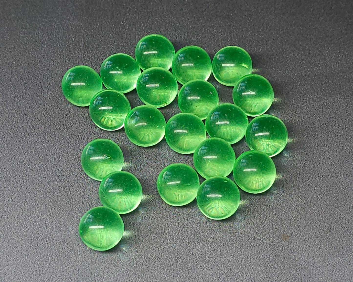 Uranium glass - GREEN - Sphere/Orb - 10 mm - Imbali Crafts