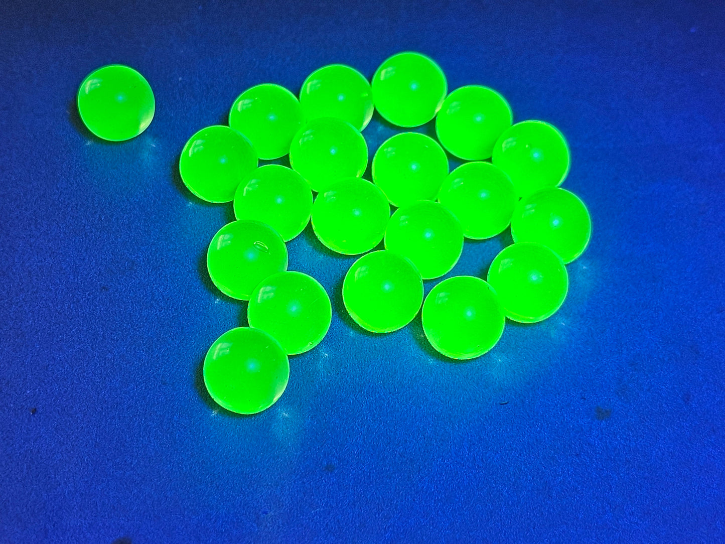 Uranium glass - GREEN - Sphere/Orb - 10 mm - Imbali Crafts