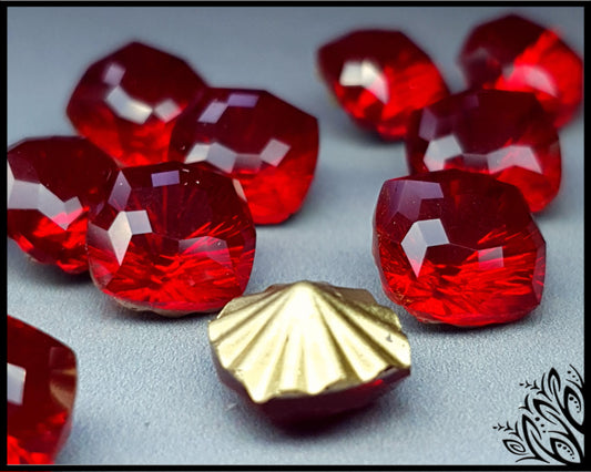 Glass crystal - square - 10 mm - solid red starburst