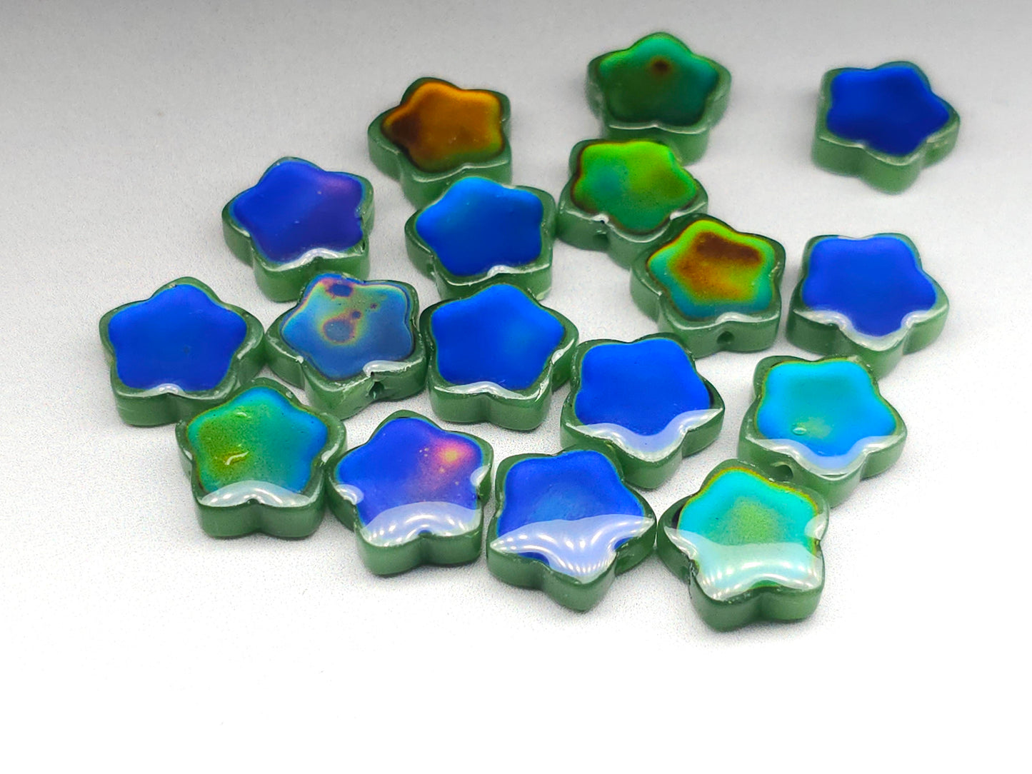 Mood stone - star beads - 14 mm - forest green