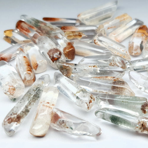 Crystals and rough gemstones