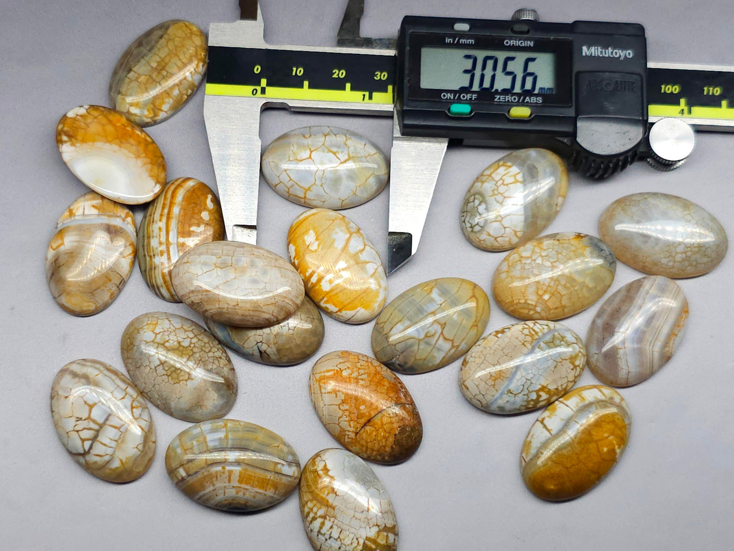 Brown dragon veins agate 30mm cab for pendant and necklace designs