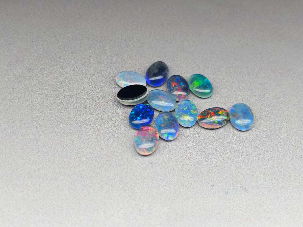 Australian opal triplets - oval - 7 mm