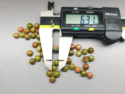 Unakite cabochon - round - 6 mm