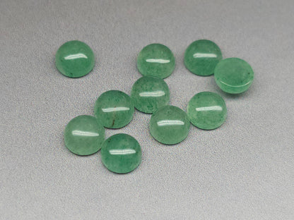 Aventurine cabochon - round - 6 mm