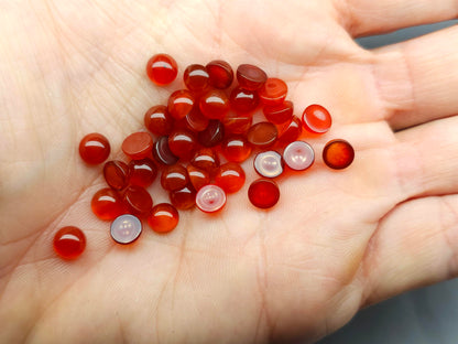 Carnelian cabochon - round - 6 mm