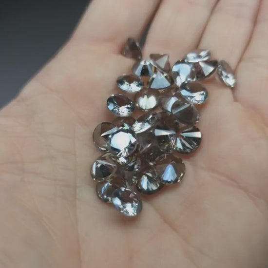 Cubic zirconia - smokey quartz - 8 mm - round faceted cut
