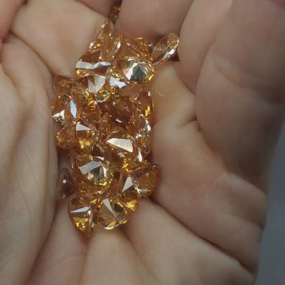 Cubic zirconia - Champagne - 8 mm - pear facet cut