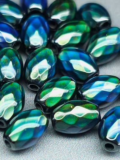 categories_glass_drilled_beads