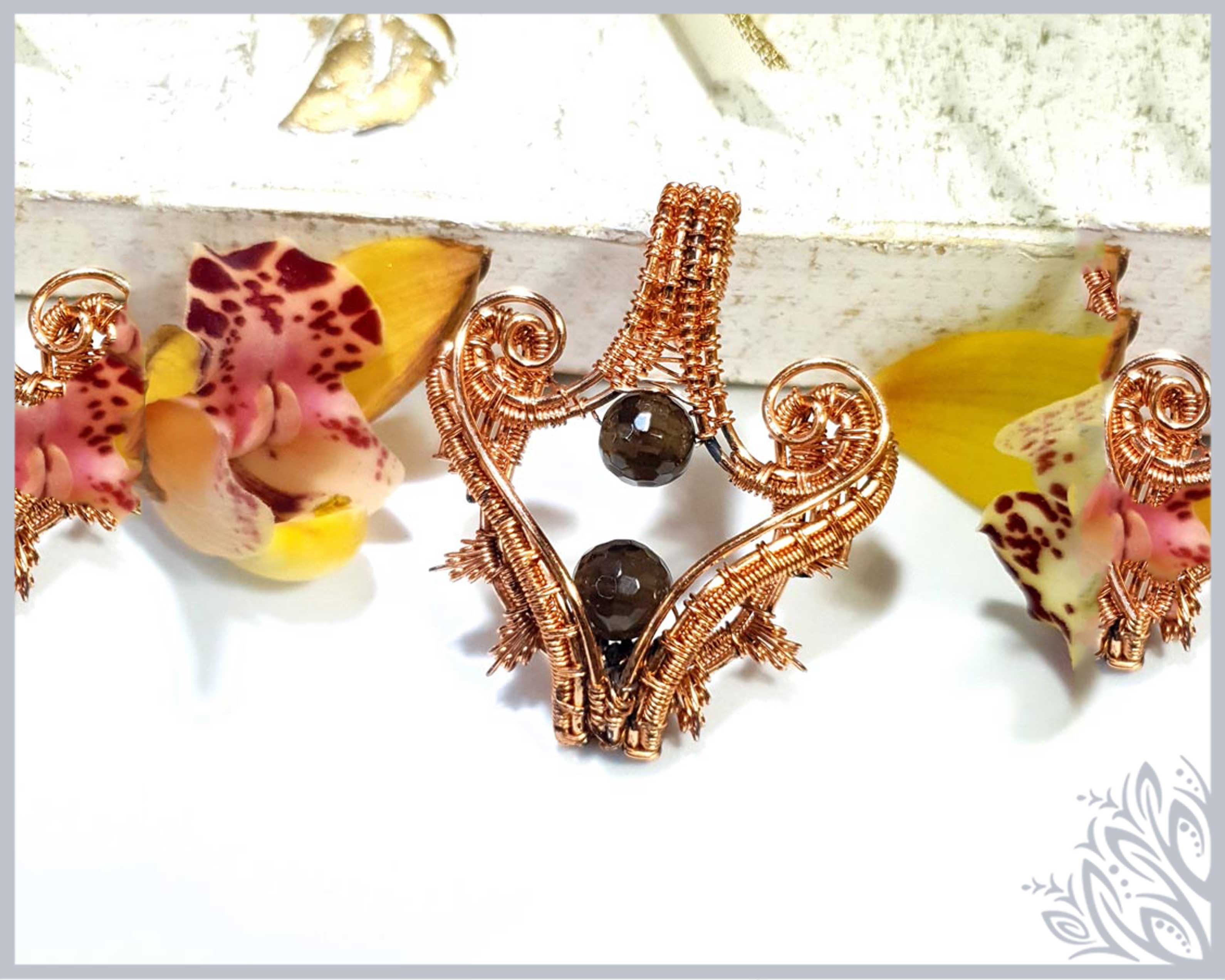 Lagertha - Smokey quartz and copper pendant