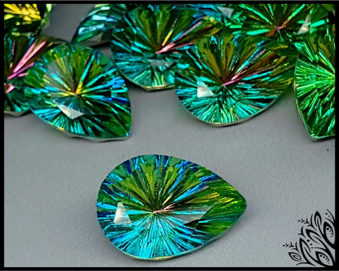Green starburst glass crystal 18 mm